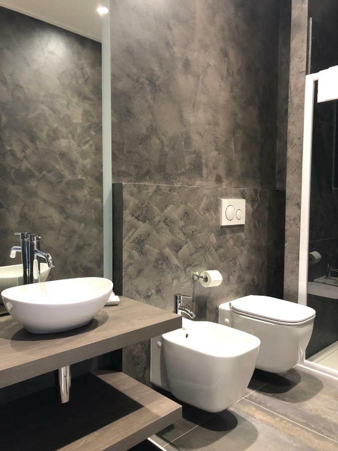 Turin Central Rooms 2*